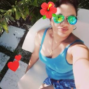 Meet your Posher, Nidia